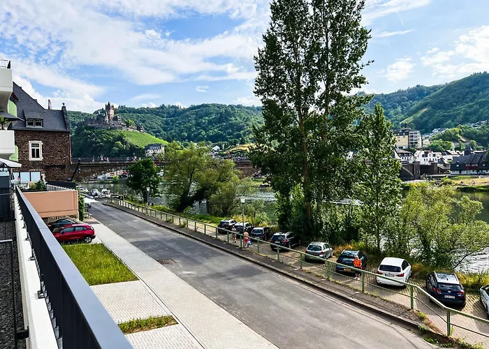 Moselblick III Ad Reichsburg Parkplatz 100M Marktplatz